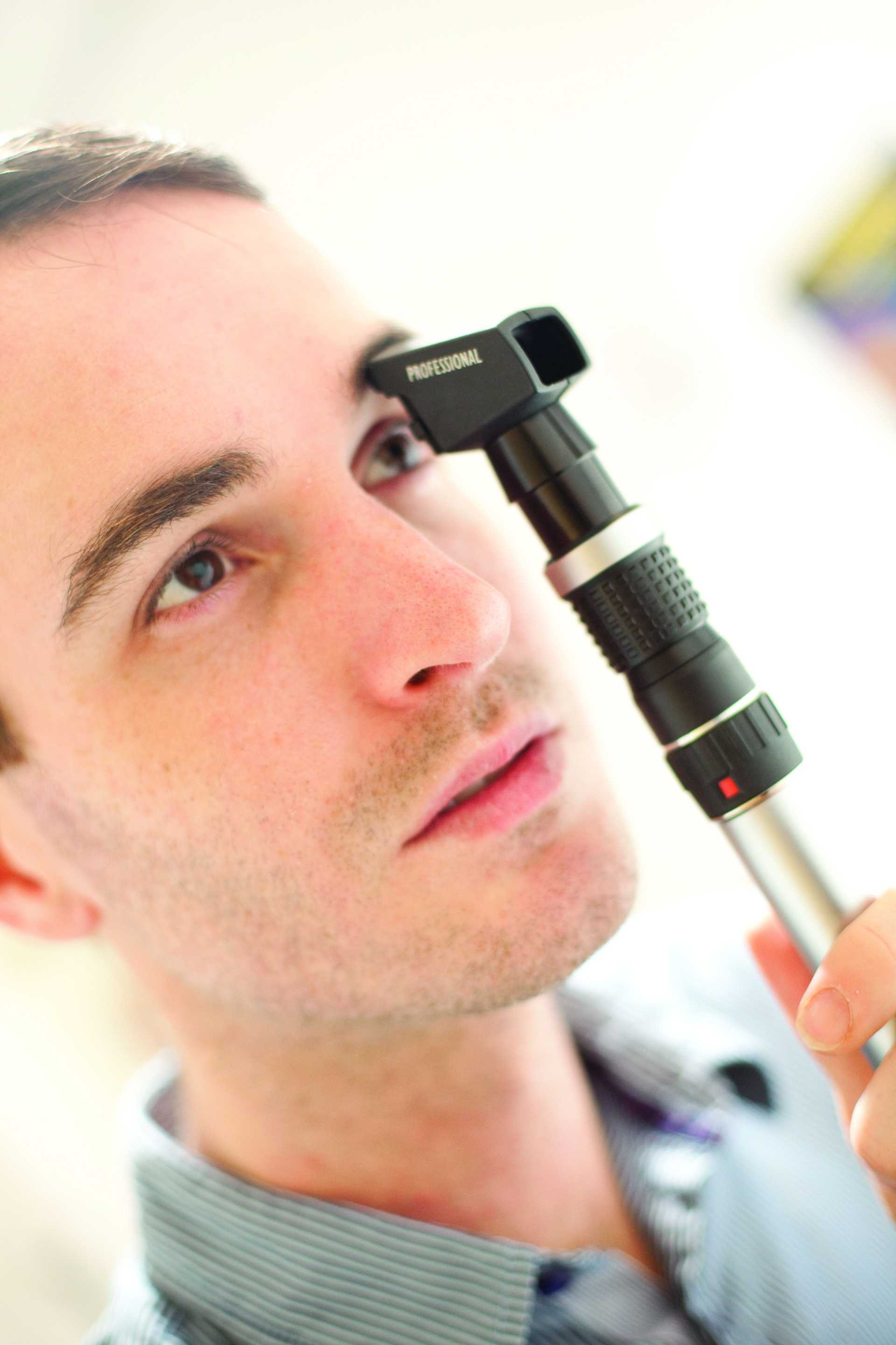 Keeler Professional Streak vyšetření